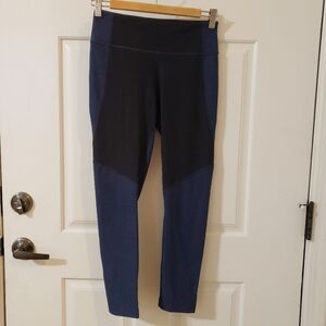 Outdoor Voices Size Small Women's Blue and Black Leggings